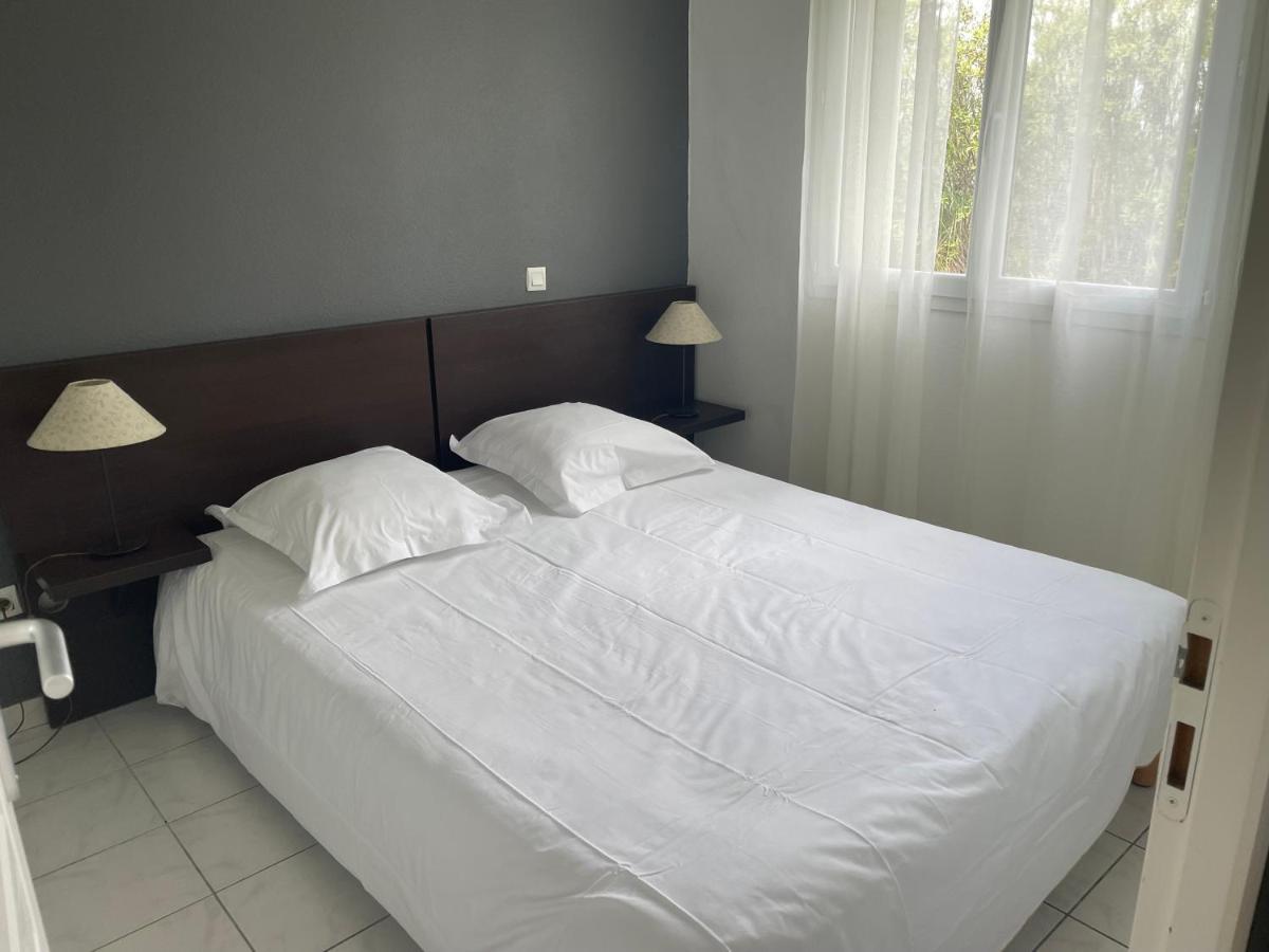 Le Jardin De Babylone "Reserve Aux Couples Uniquement" Agde Exterior photo