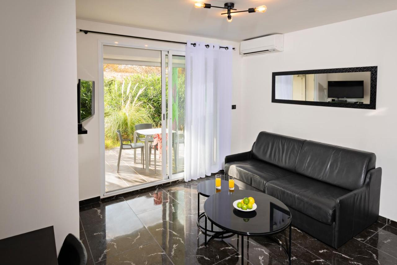 Le Jardin De Babylone "Reserve Aux Couples Uniquement" Agde Exterior photo