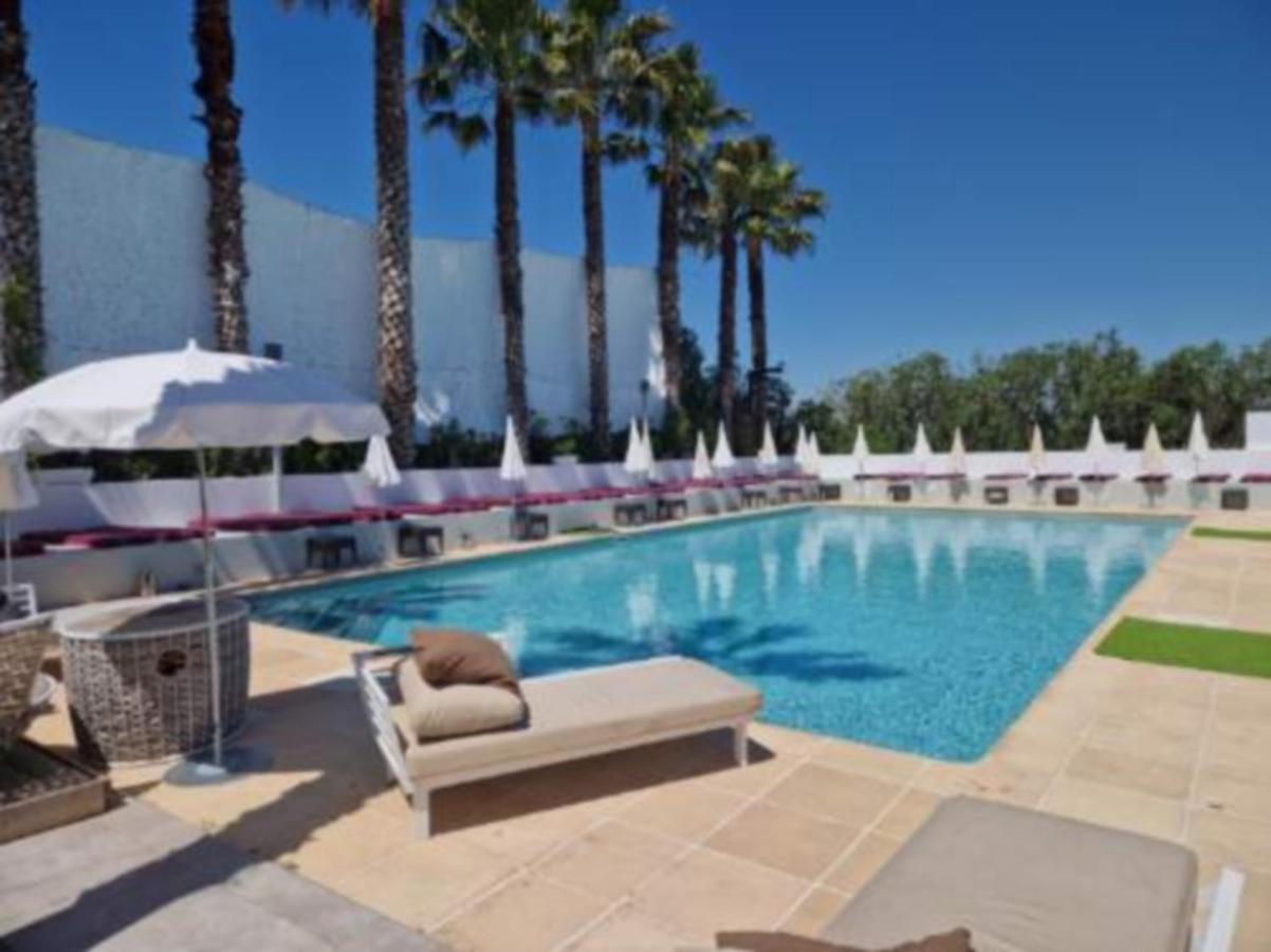Le Jardin De Babylone "Reserve Aux Couples Uniquement" Agde Exterior photo