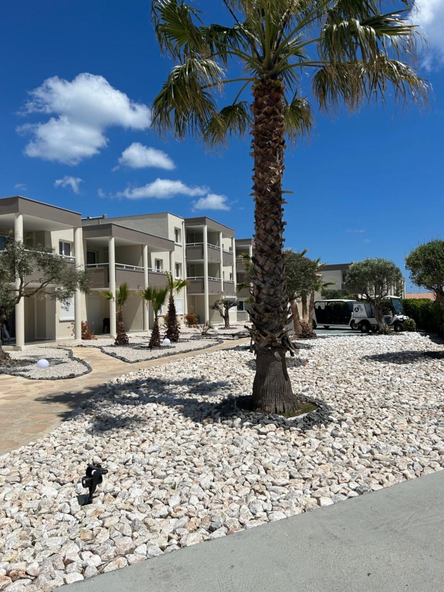 Le Jardin De Babylone "Reserve Aux Couples Uniquement" Agde Exterior photo